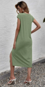 Pohodlné šaty s rozparkem zelené